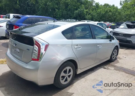 2014 Toyota Prius Three z USA, uszkodzony, nr VIN JTDKN3DU8E1786396